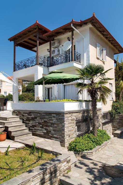 Beach Front Villa Nea Kallikrateia ภายนอก รูปภาพ