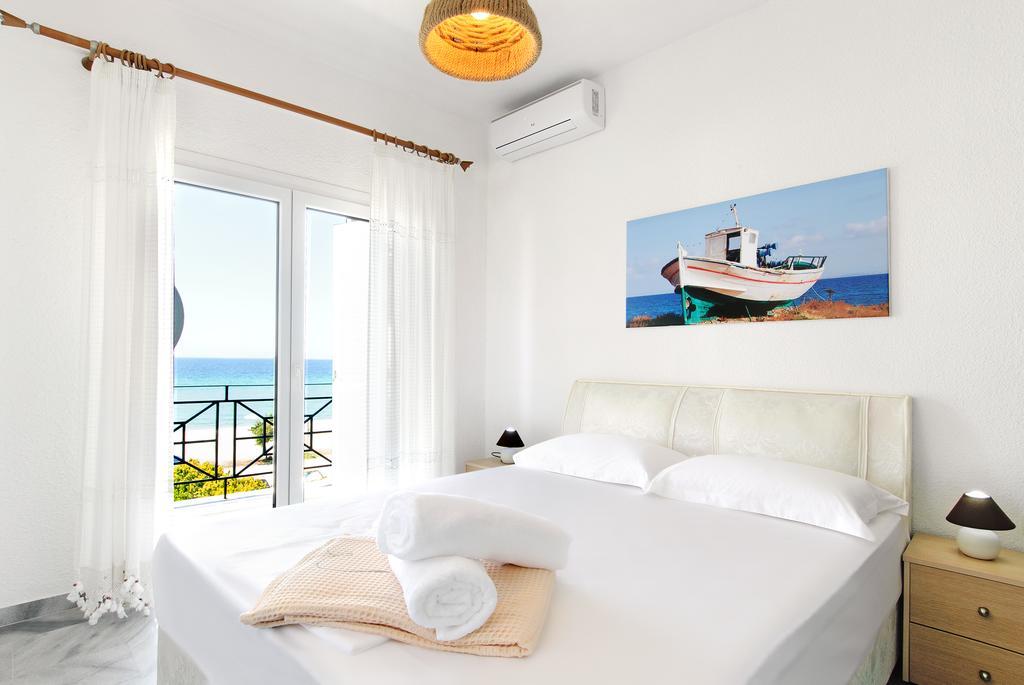 Beach Front Villa Nea Kallikrateia ภายนอก รูปภาพ