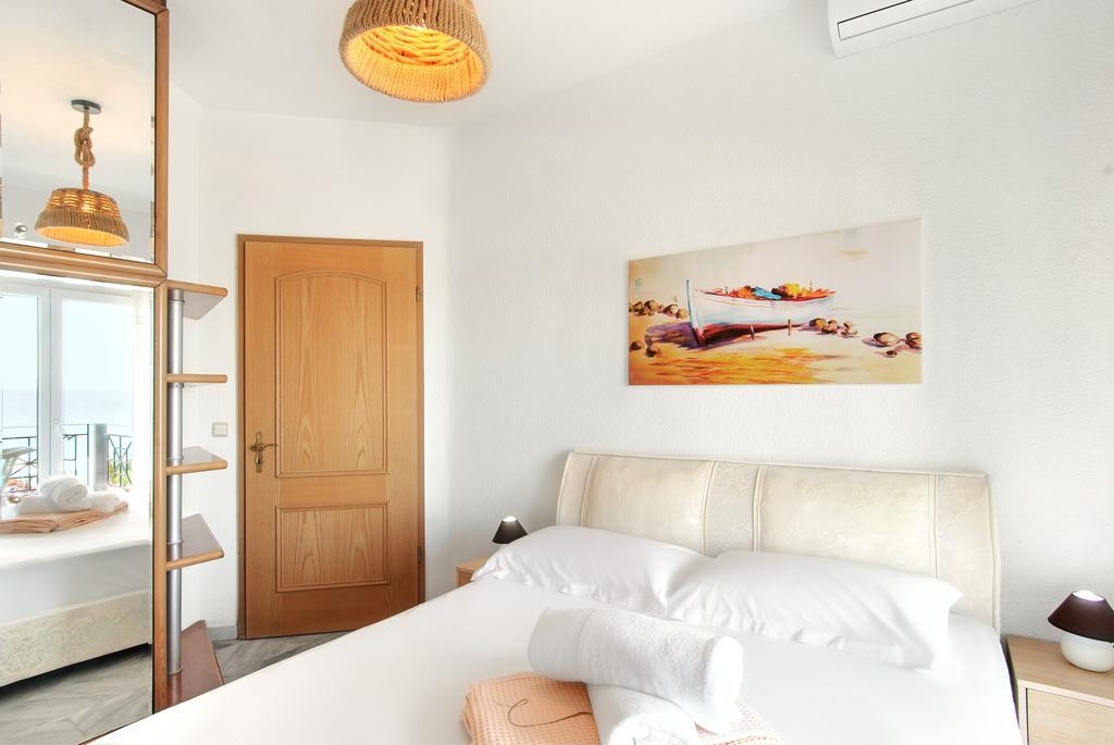 Beach Front Villa Nea Kallikrateia ภายนอก รูปภาพ