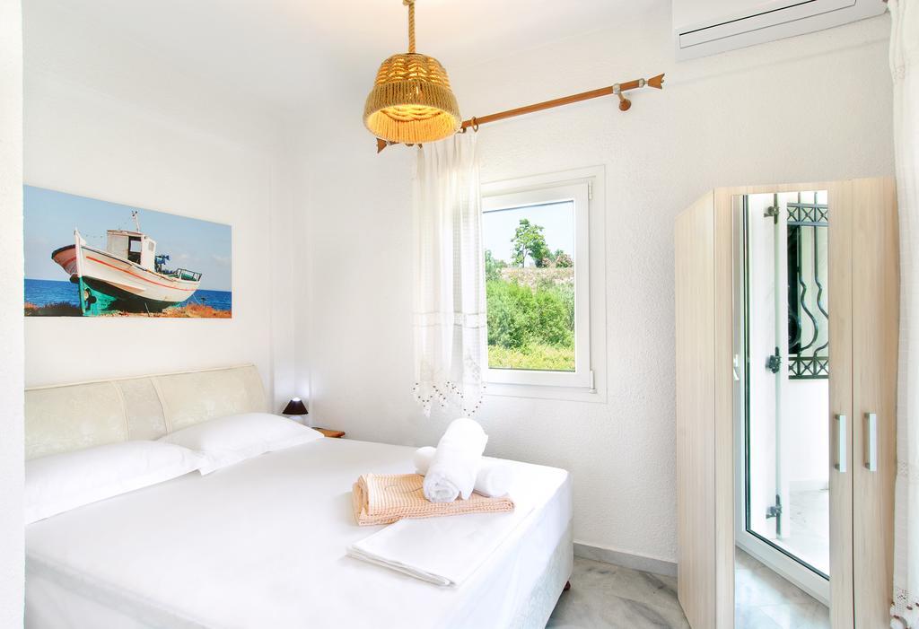 Beach Front Villa Nea Kallikrateia ภายนอก รูปภาพ